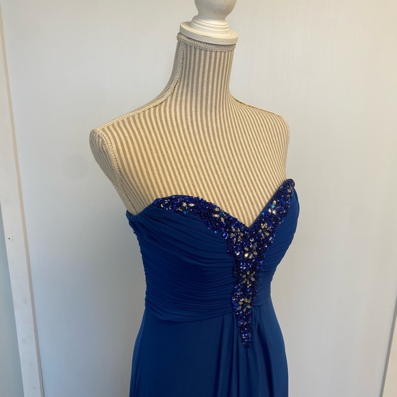 Prom or bridemaids dress - medium - Picture 3 of 5